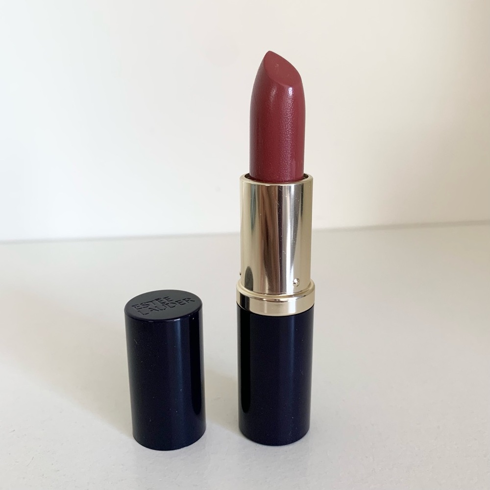 New Estée Lauder mauve creme long lasting lipstick
